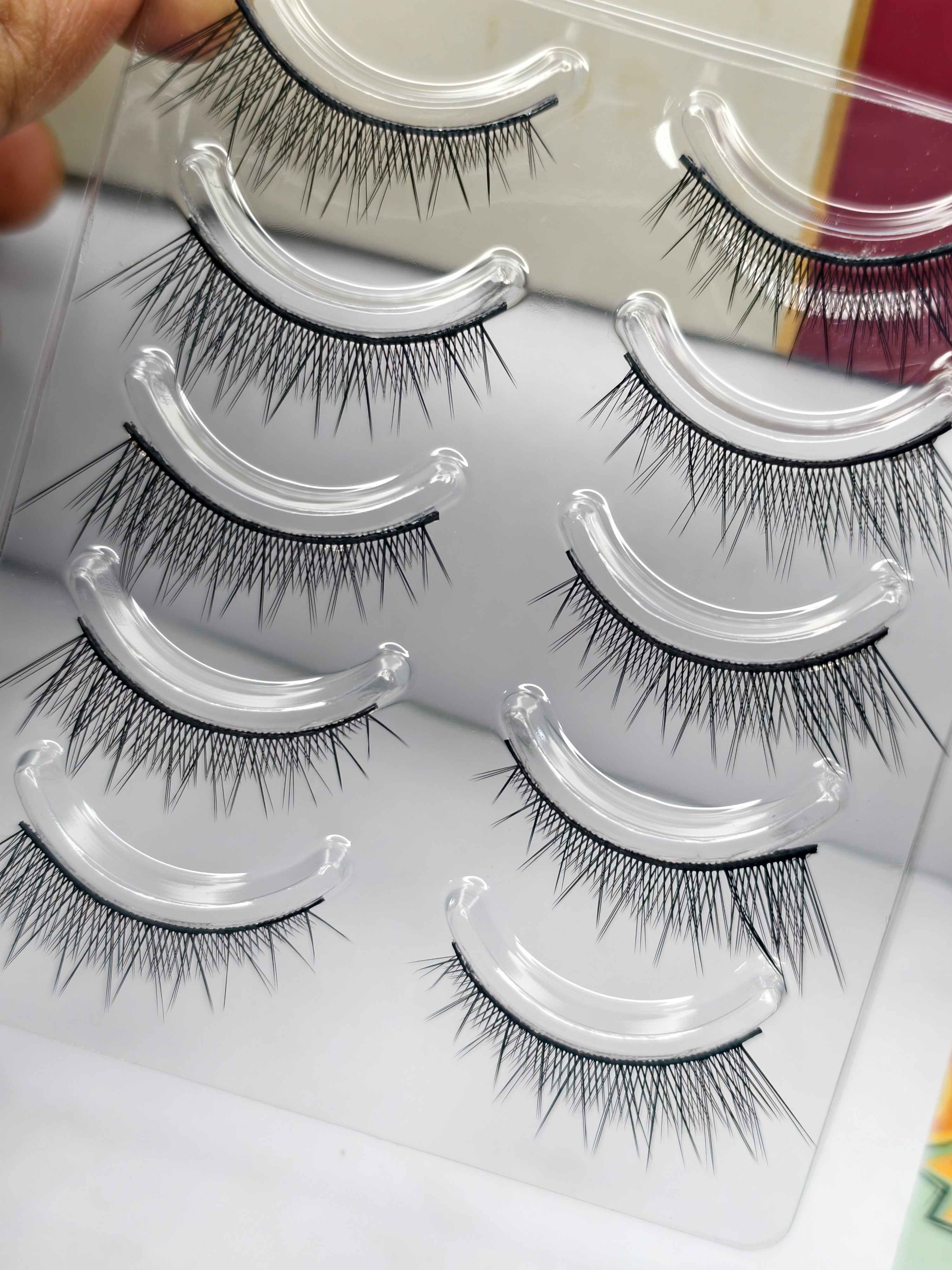 Extremly Natural lightweight lash-T